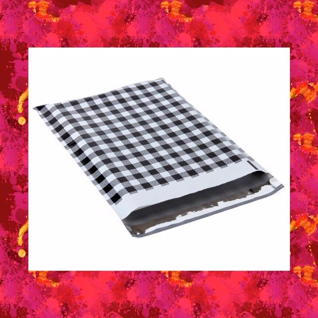 10x13 White and Black Plaid Poly Mailers, 20 per pack